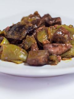 Una foto de Judías verdes con jamón e hígado de cerdo