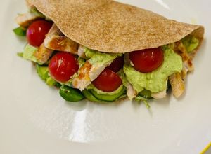Foto de Wrap de frango e pesto de queijo creme