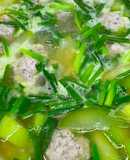 Canh bí đao nấu cùng thịt xay