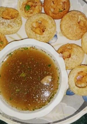 A picture of Panipuri.
