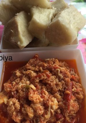 A picture of Boiled yam with scrambled Egg.
