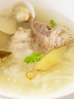 【厚生廚房】北瓜蛤蠣排骨湯 的食譜成品照片