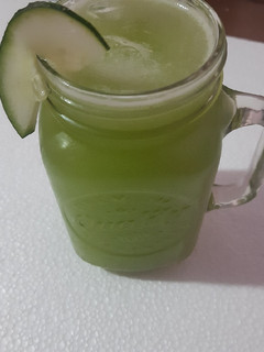 Una foto de Cóctel de pepino y mezcal