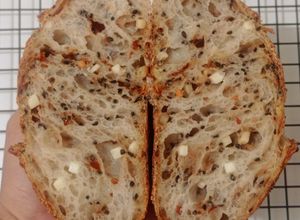 Foto resep Wijen Jinten Hitam Chili Flakes Cheese Sourdough Bread (Open Bake Method)