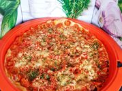 Une photo de pate feuilletee moutarde tomate cerise