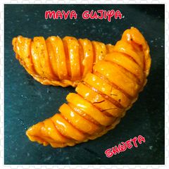 A picture of Mava gujiya.