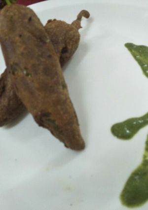 A picture of Rajasthani Mirchi Vada.