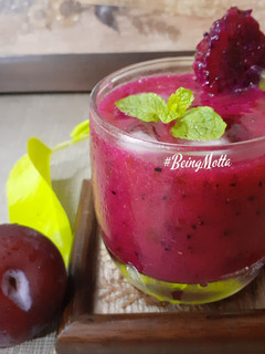A picture of Dragon Fruit-Plum Juice.