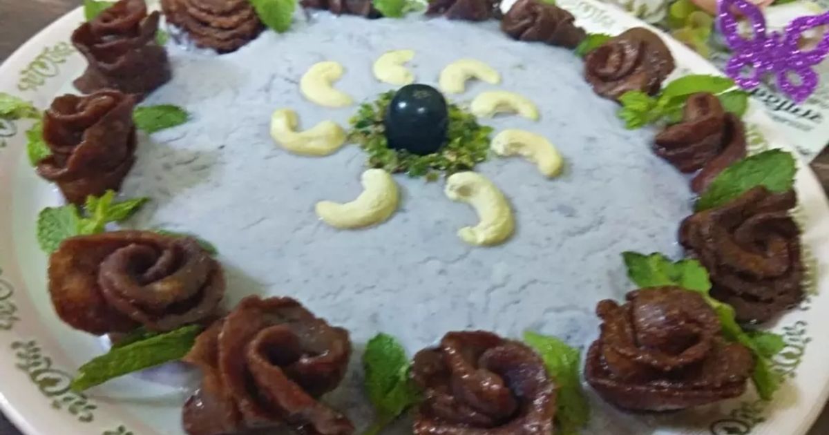Blueberry Rabri With Crunchy Roses Recipe by Rosy Sethi - Cookpad