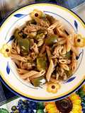 Pasta integrale con peperoni verdi e tonno
