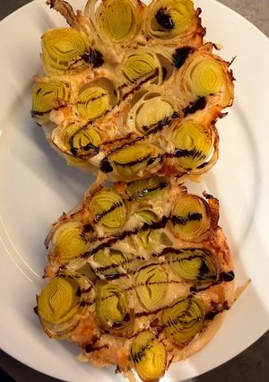 Una foto de Tarta tatín de puerros 🥧 (sin gluten)