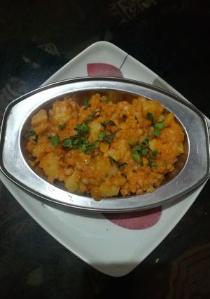 સાબુદાણા- બટેટા ની ખીચડી (sabudana- bateta  khichdi recipe in gujarati) રેસીપી મુખ્ય ફોટો