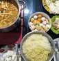 Langkah Mudah untuk Membikin Resep Steamboat Kuah Tomyam yang Lezat Anti Ribet, Lezat Sekali