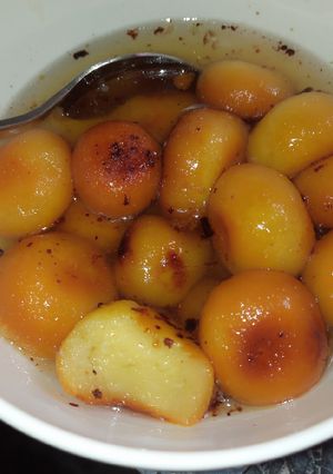 A picture of My Indian gulab jamooon.