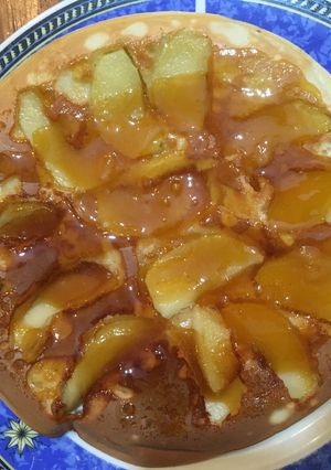 Una foto de Torta invertida de manzana muy fácil