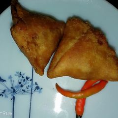 A picture of Mini samosa.