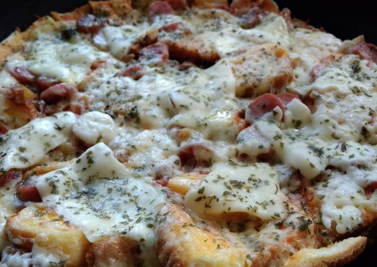 Bahan-bahan Pizza Roti Tawar Teflon yang enak dan Mudah Dibuat