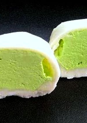 A picture of Mochi Matcha Green Tea Ice Cream.