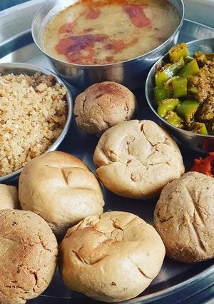 A picture of Daal baati churma.