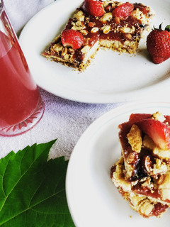 A picture of Sweet Tangy Strawberry and Nut Crumble Bar.