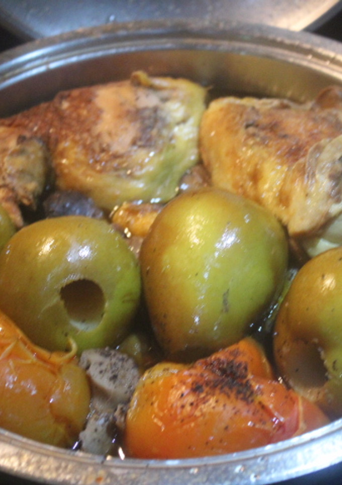 Una foto de Contramuslos de pollo con peras y setas
