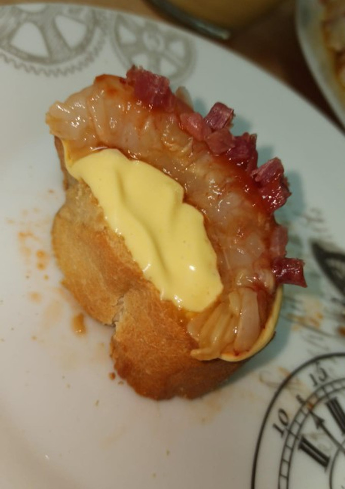 Una foto de Montadito gambas ajito Pedro