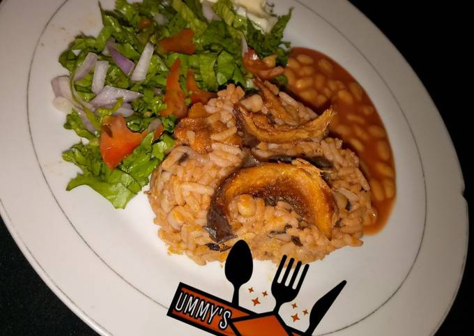 Jollof Rice & Beans, wif salad