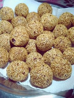 صورة لوصفة تمر ب السمسم