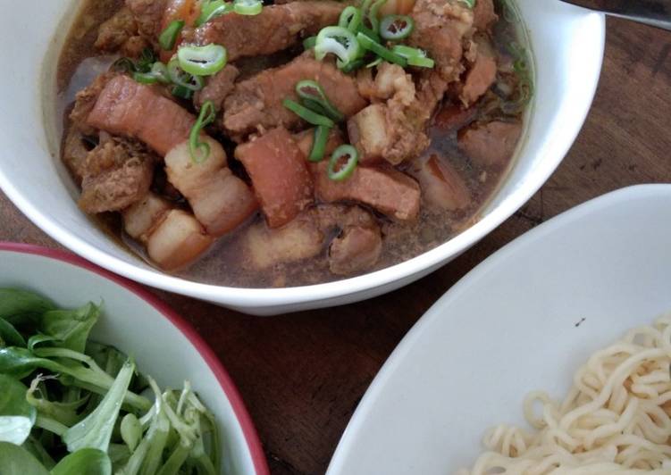 Resep Mie Babi Kecap (Pork in Sweet Sauce Noodle) Anti Gagal