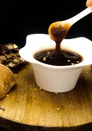 A picture of Tamarind chutney.