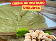 Una foto de crema de pistacho