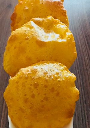A picture of Tri-Flavoured Poori.