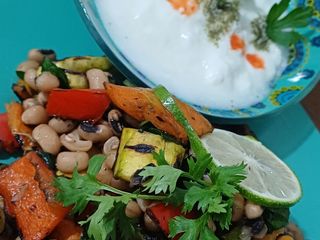 سالاد مخلوط لوبیا و کدو حلوایی