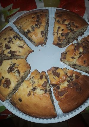 Una foto de Queque esponjoso, con chispas de chocolate