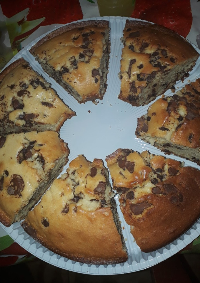 Una foto de Queque esponjoso, con chispas de chocolate