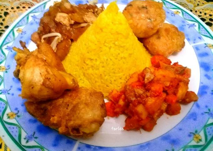 Nasi Kuning Gurih Simpel (magic jar)