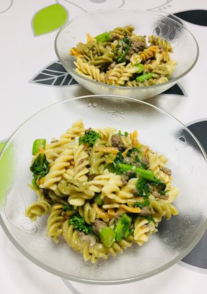Una foto de Pasta Fusilli de colores con bimi!