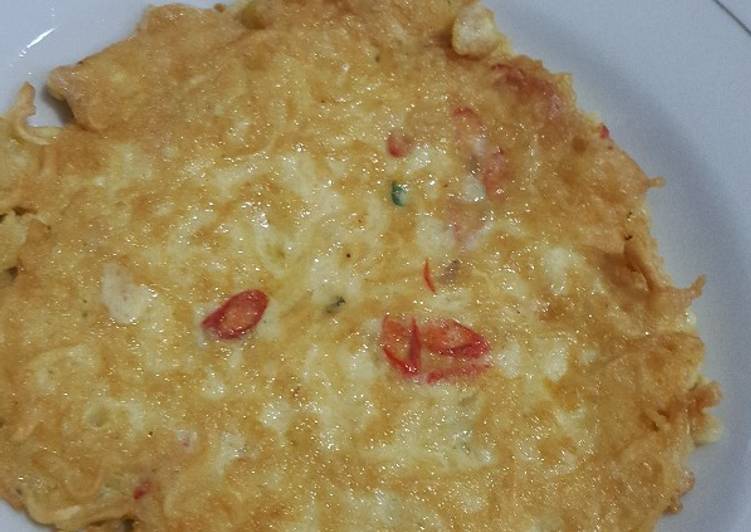Omelet Mie Praktis dan Lezat
