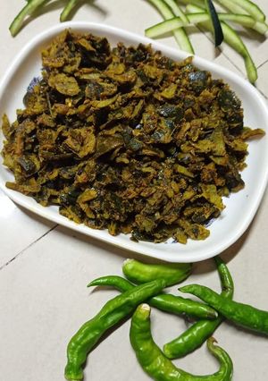 तरबूज के छिलके की सब्जी (tarbuj ke chilke ki sabzi recipe in Hindi) रेसिपी मुख्य फोटो