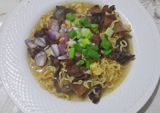 Resep Mie Instant Jamur Kuping Oleh Mutiarisa Cookpad