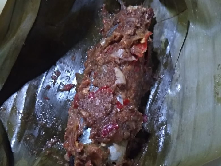 Cara Gampang Membuat Pepes ikan pindang bumbu rujak Anti Gagal