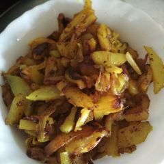 A picture of Aaloo chorchori (potato fry).