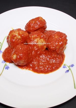 Foto principal de Albondigas en salsa de piquillos