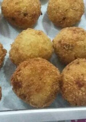 Una foto de Croquetas cremosas de queso roquefort