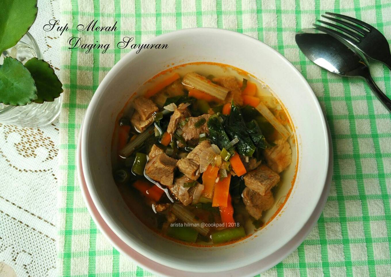 Sup Merah Daging Sayuran