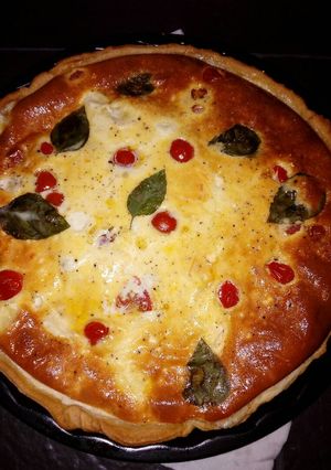 Una foto de Quiche de tomate y mozzarella