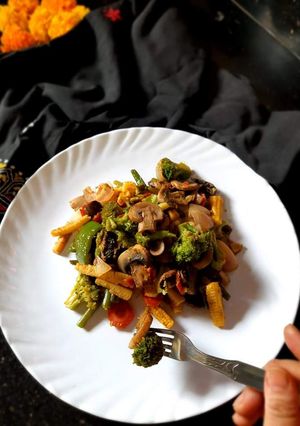 মাশরুম অরেঞ্জ হানি স্যালাড(Mushroom orange honey salad recipe in Bengali) রেসিপির প্রধান ছবি