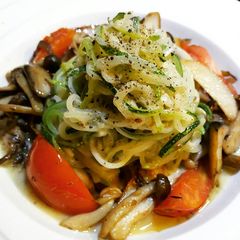 Purry's Zucchini and Mushrooms Pasta A picture of Purry's Zucchini and Mushrooms Pasta.