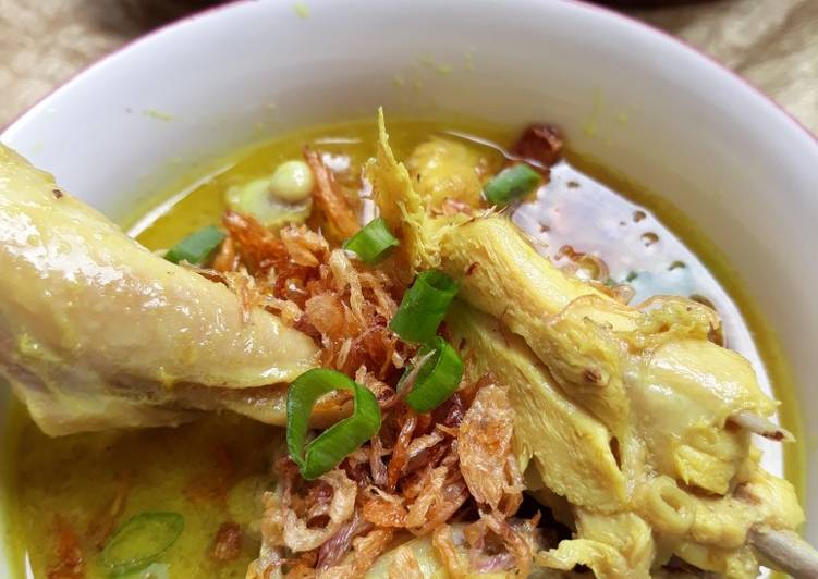 Resep Opor Ayam Kampung yang Enak Banget