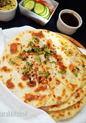 A picture of Amritsari stuffed kulcha.